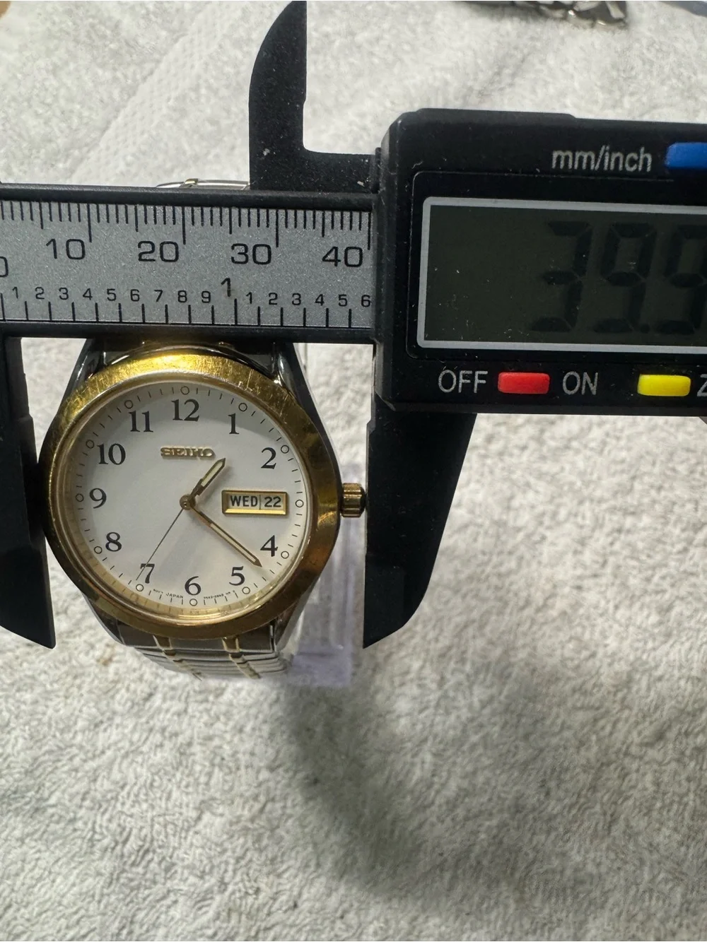 Seiko Two-Tone Gold and Silver Men's Watch with White Dial